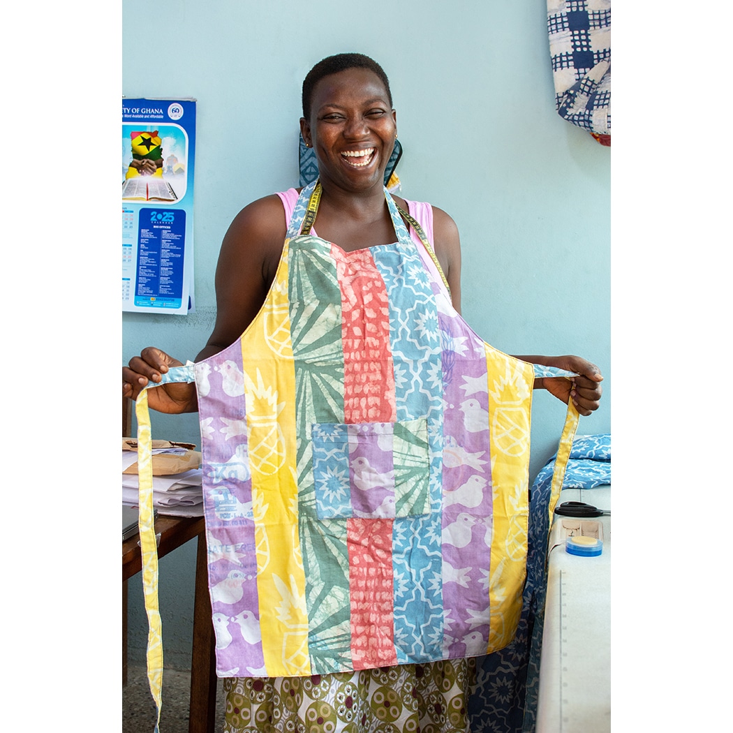 Eco Apron Reversible: Flour Sack - Assorted - Image 3