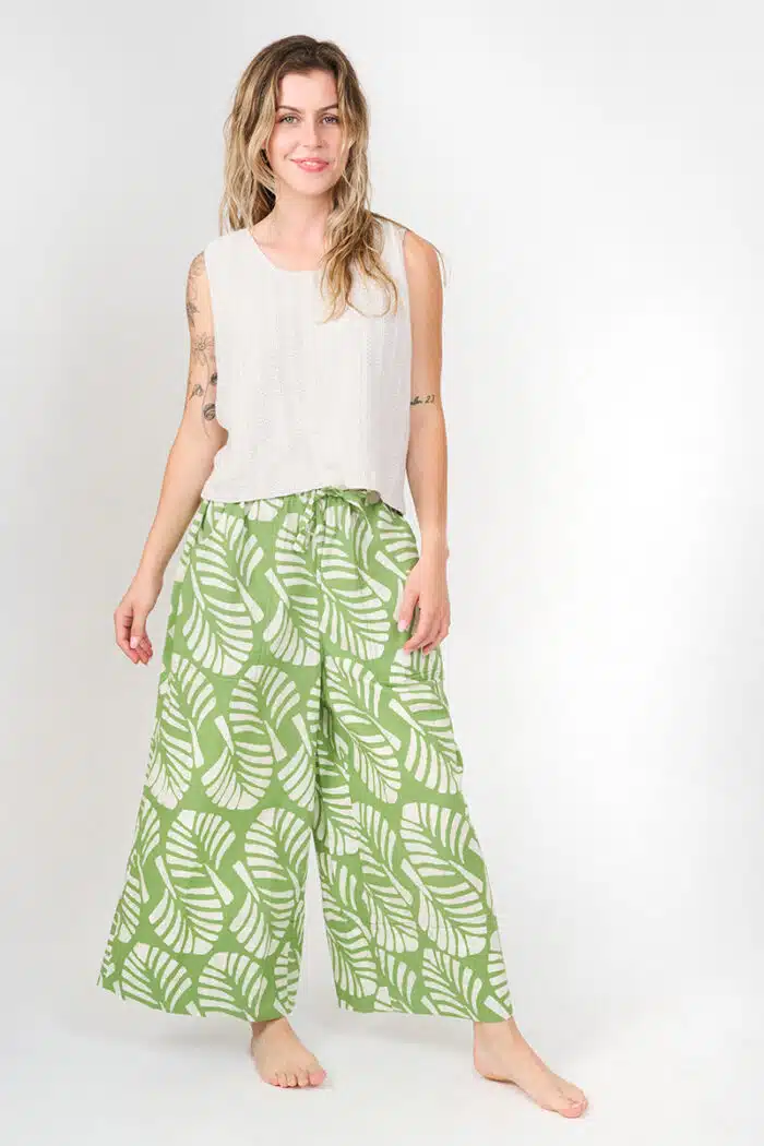 Trousers-Crop: Deco Leaf - Olive-Organic