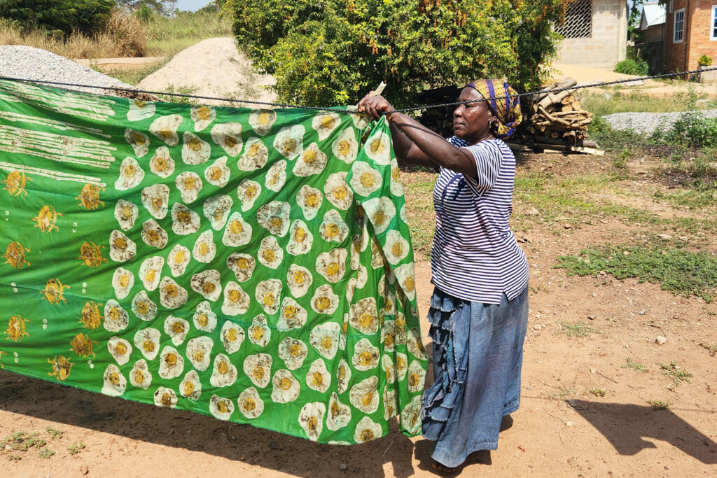 BatikFabric EggsGreen FinalDyeDrying