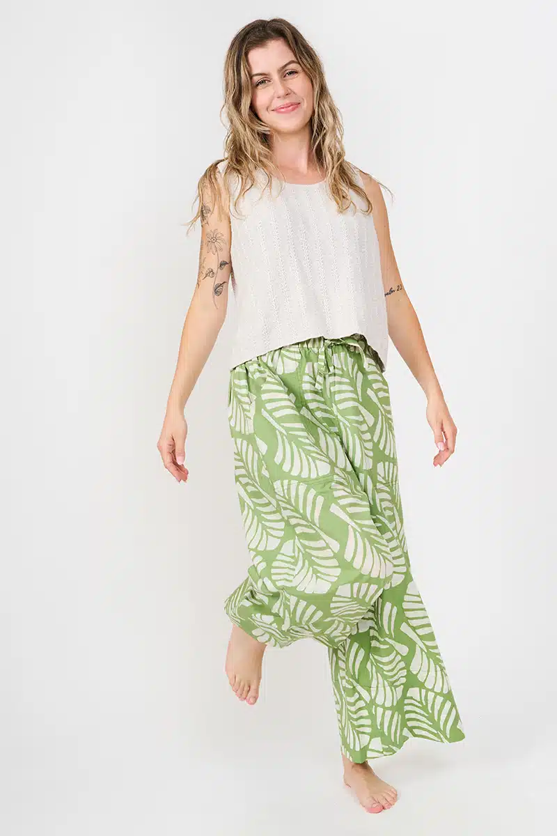 Trousers-Crop: Deco Leaf - Olive-Organic - Image 2