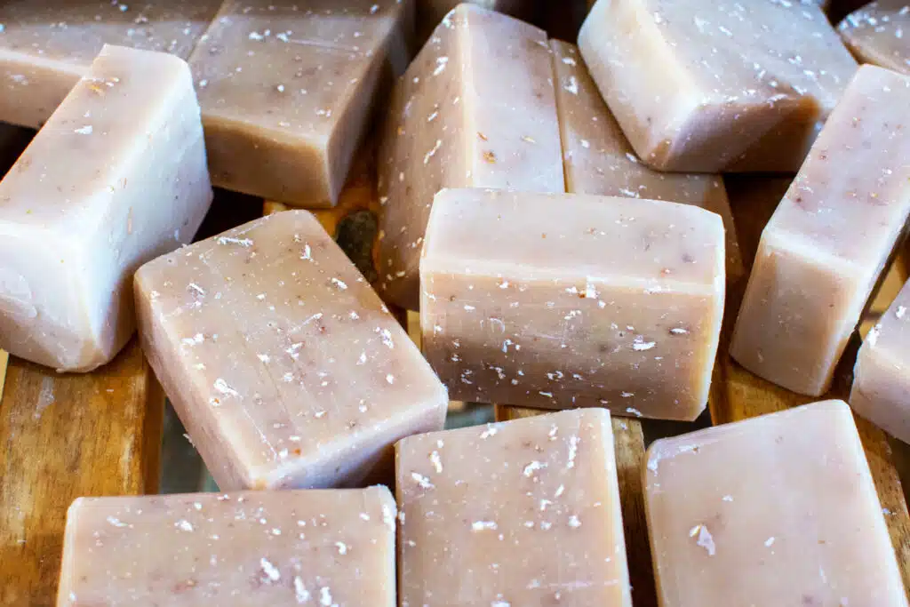 Product SoapMaking HoneyLemonOat 1