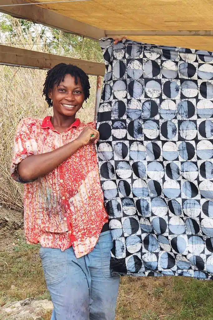 BatikFabric ModCirclesBlack Hanging Jennifer